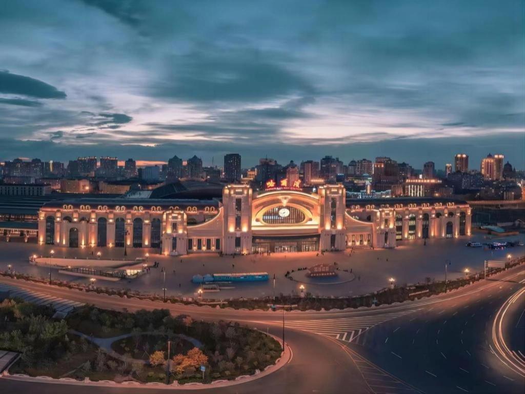 Hanting Hotel Harbin Railway Station Square Esterno foto
