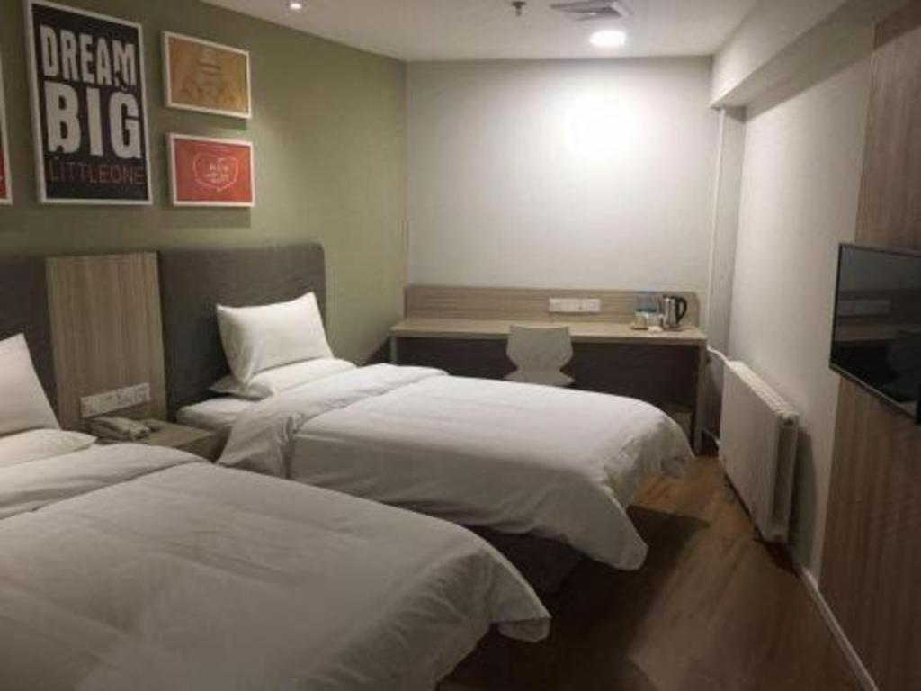 Hanting Hotel Harbin Railway Station Square Esterno foto